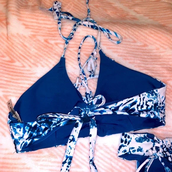Cupshe blue tie dye swimsuit - Picture 8 of 8